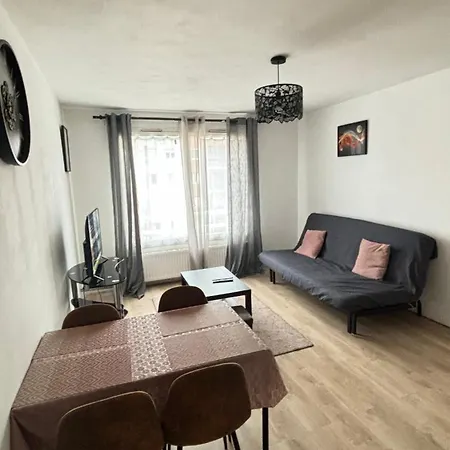 Evry Deux Pieces Confortables Dans Emplacement Ideale * Courcouronnes