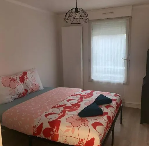 Evry Deux Pieces Confortables Dans Emplacement Ideale Courcouronnes